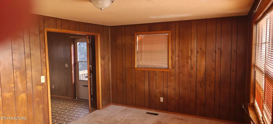 352 Thorngrove Pike, Kodak, TN 37764 - Image #2