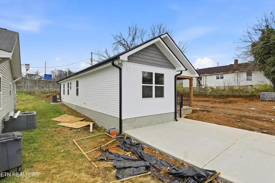 818 W Anderson Ave, Knoxville, TN 37921 - Image #3