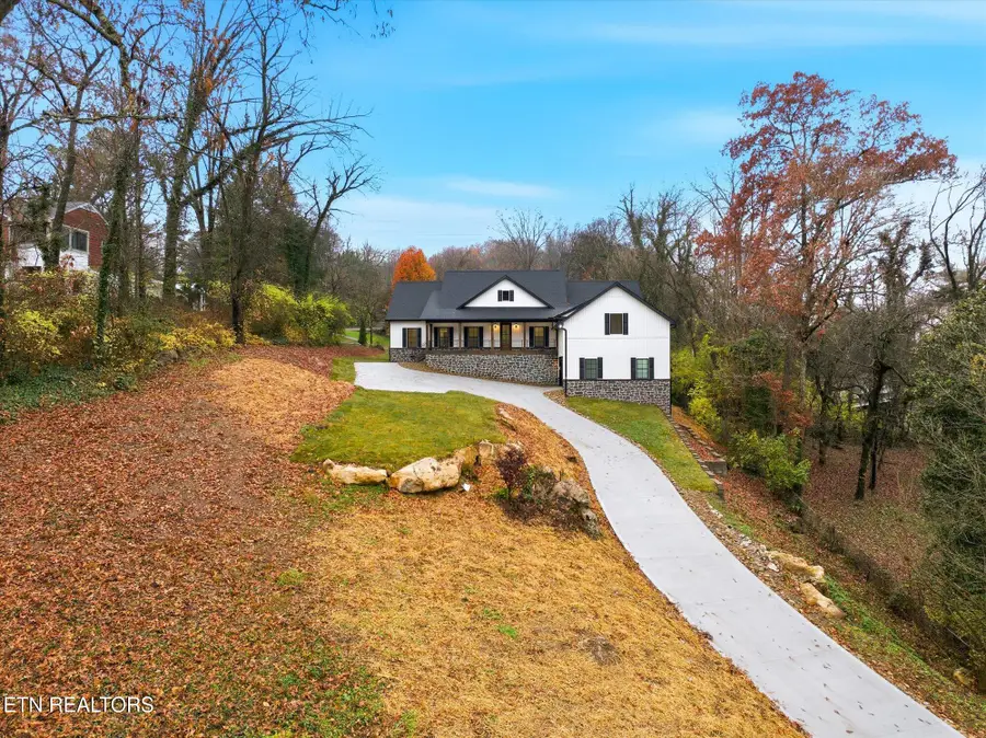 909 S Chilhowee Drive, Knoxville, TN 37914 - Image #2