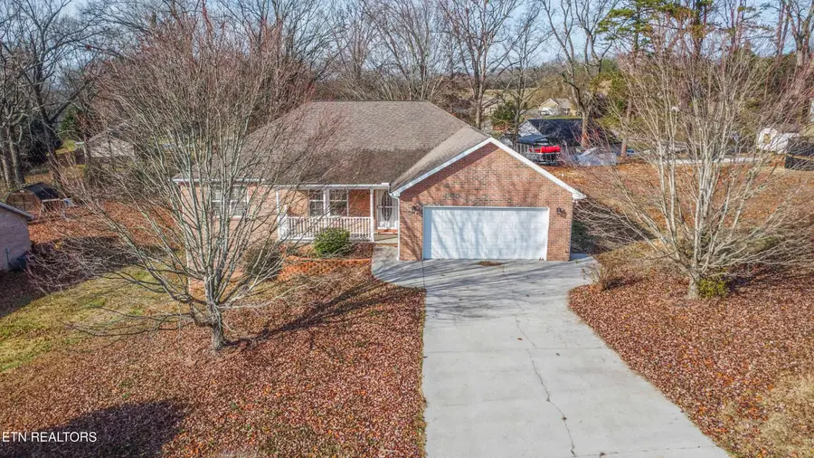 4723 Chesney Meadows Drive, Strawberry Plains, TN 37871 - Image #2
