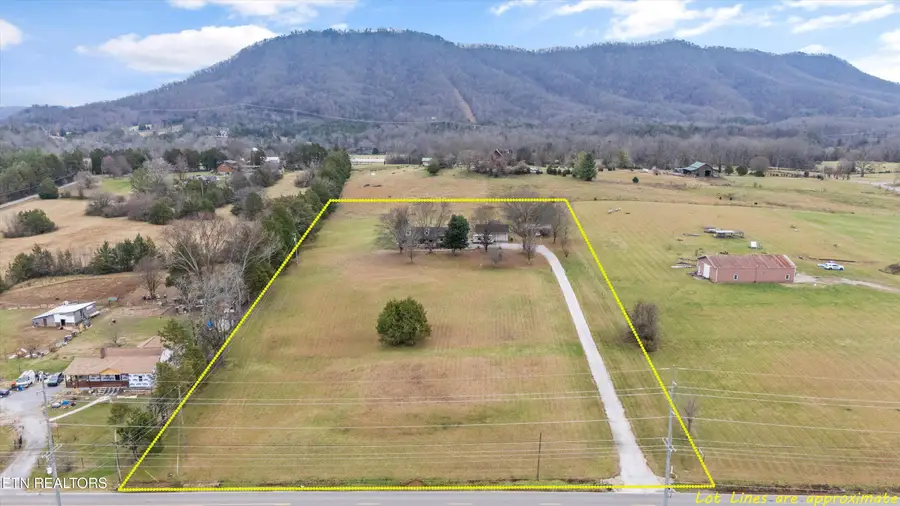 9228 Washington Pike, Corryton, TN 37721 - Image #2