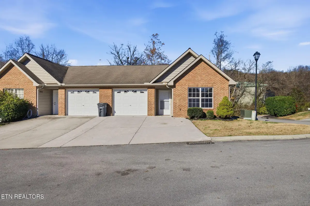 3513 Valley Stream Way, Knoxville, TN 37917 - Image #1