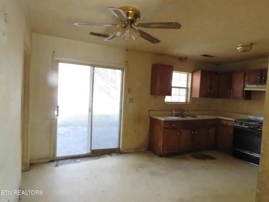 146 Park Place, Harriman, TN 37748 - Image #3