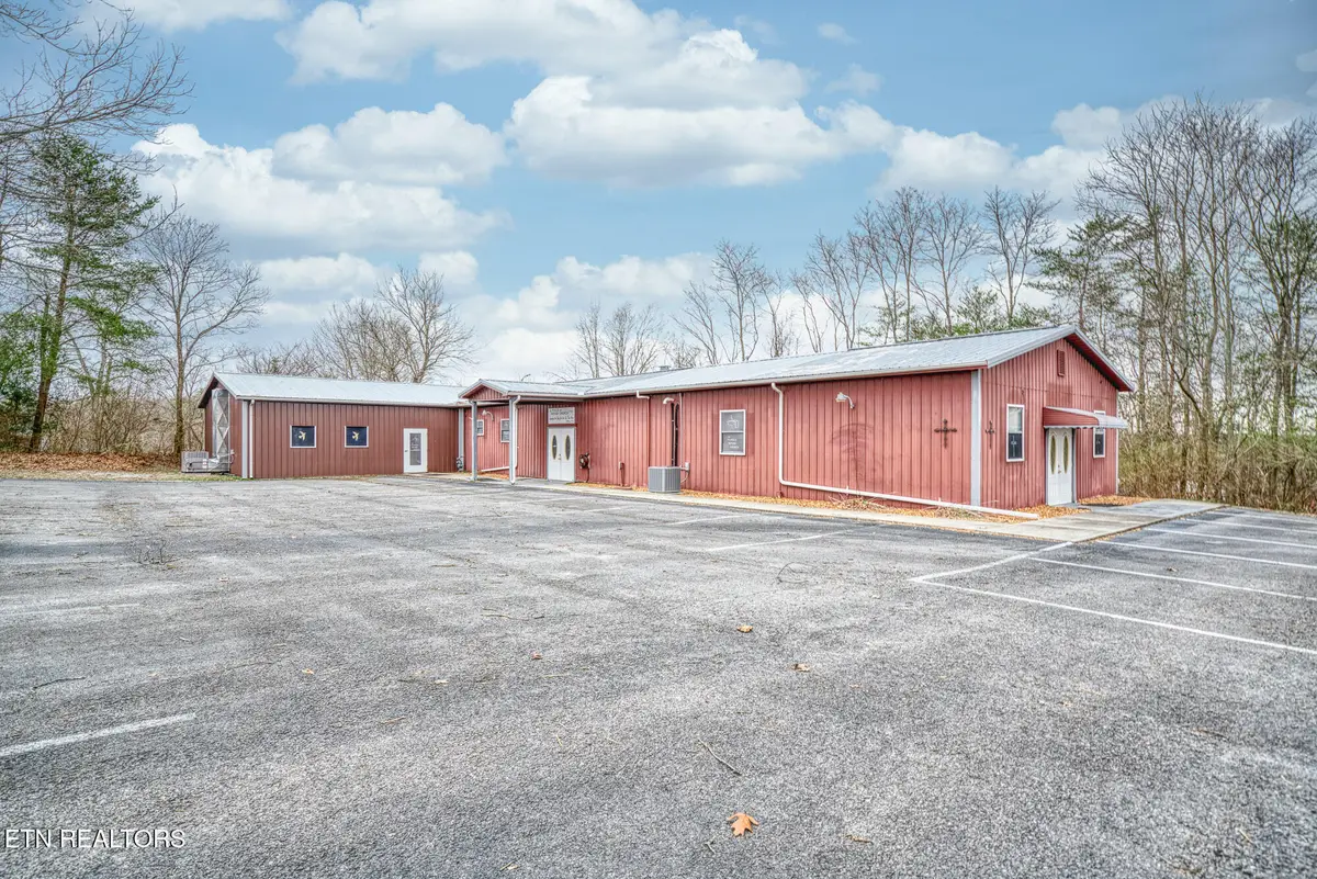 164 Oak Rd, Crossville, TN 38555 - Image #1