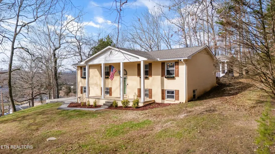 209 Highland Drive, Harriman, TN 37748 - Image #2
