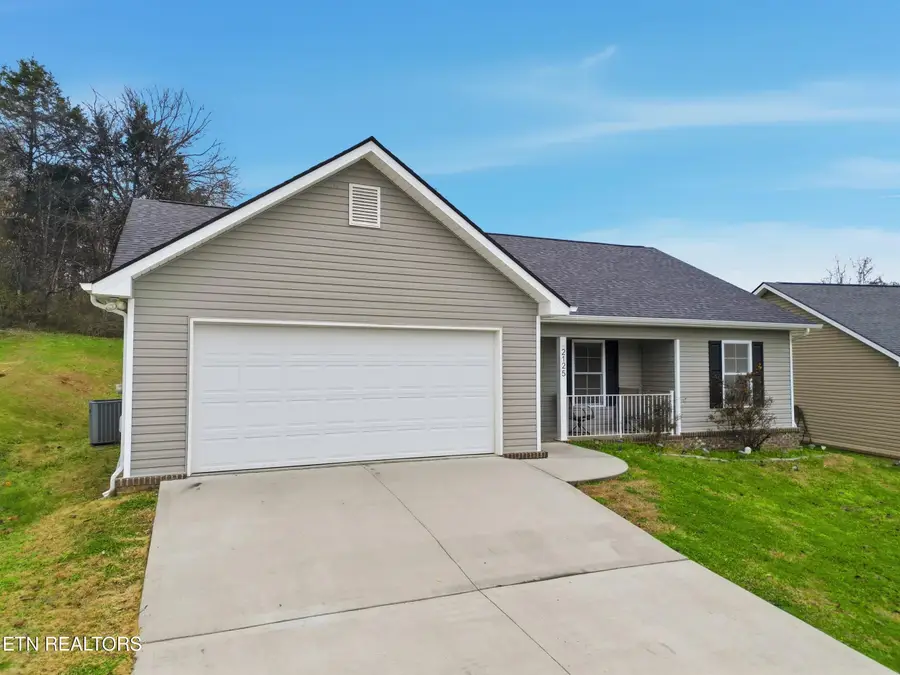 2125 Bluebonnet Drive, Mascot, TN 37806 - Image #2