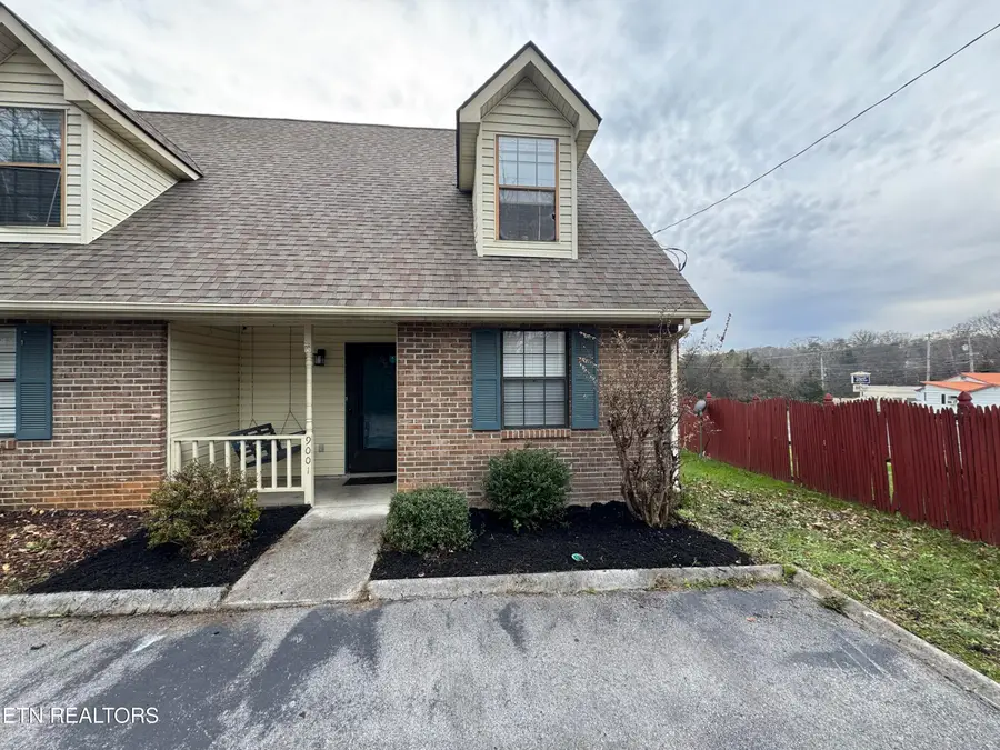 9001 Fountain Brook Lane, Knoxville, TN 37923 - Image #3