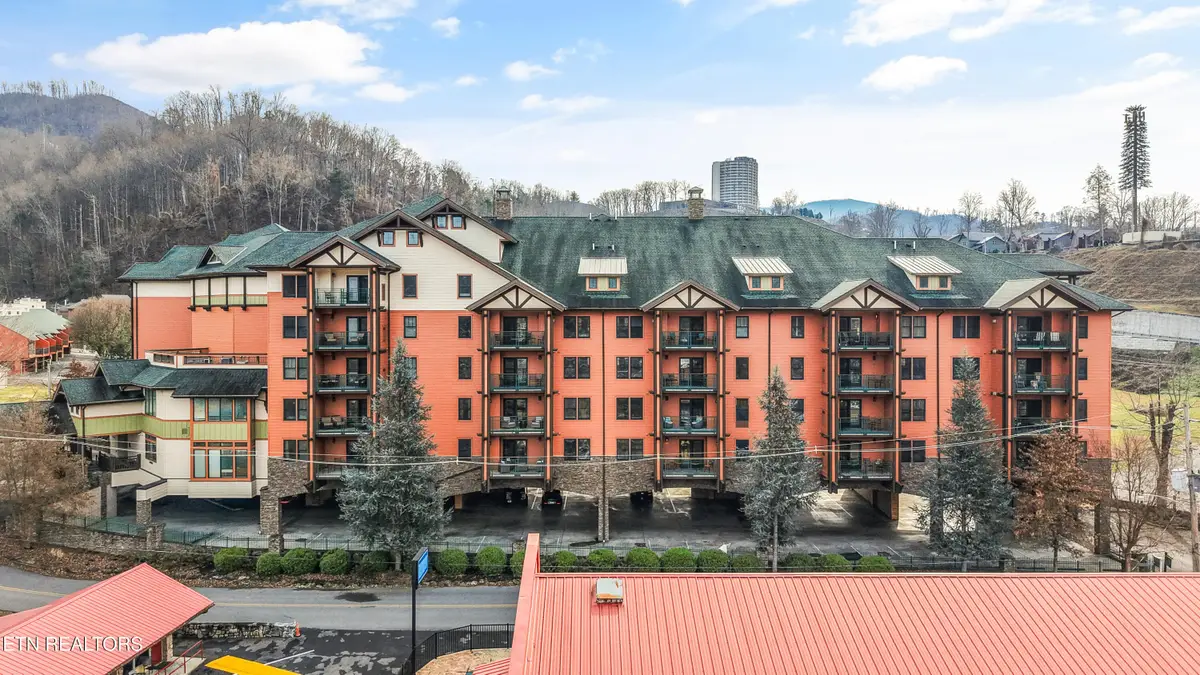 215 Woliss Ln #406, Gatlinburg, TN 37738 - Image #1