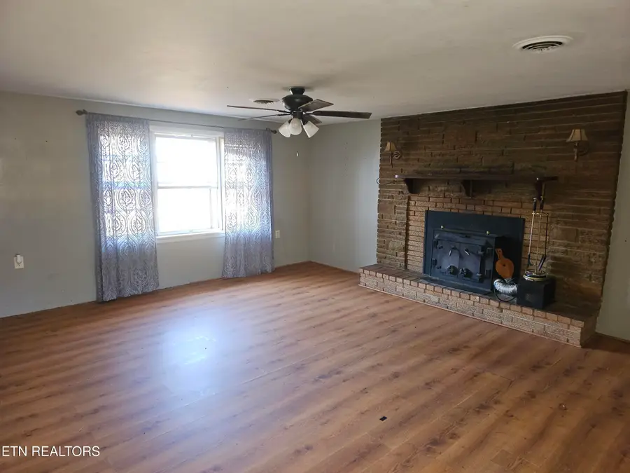 409 Tom Welch Rd, Crossville, TN 38571 - Image #2