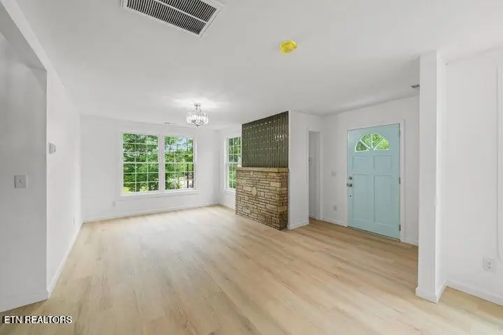 739 W Main St, Sevierville, TN 37862 - Image #3