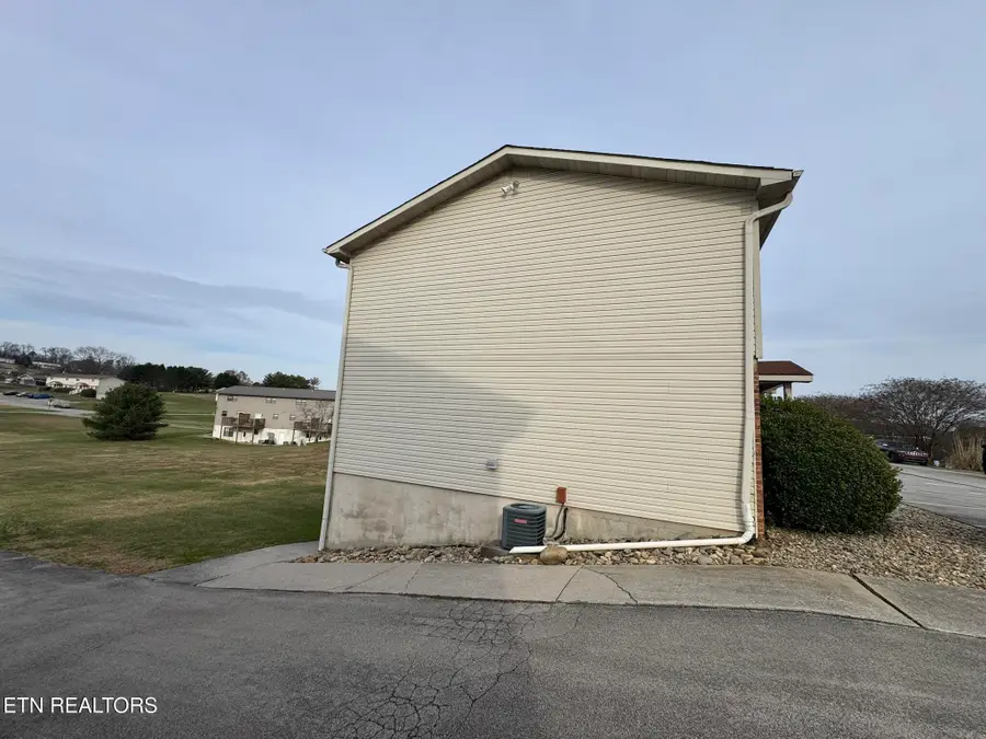 1918 Topside Rd, Louisville, TN 37777 - Image #3