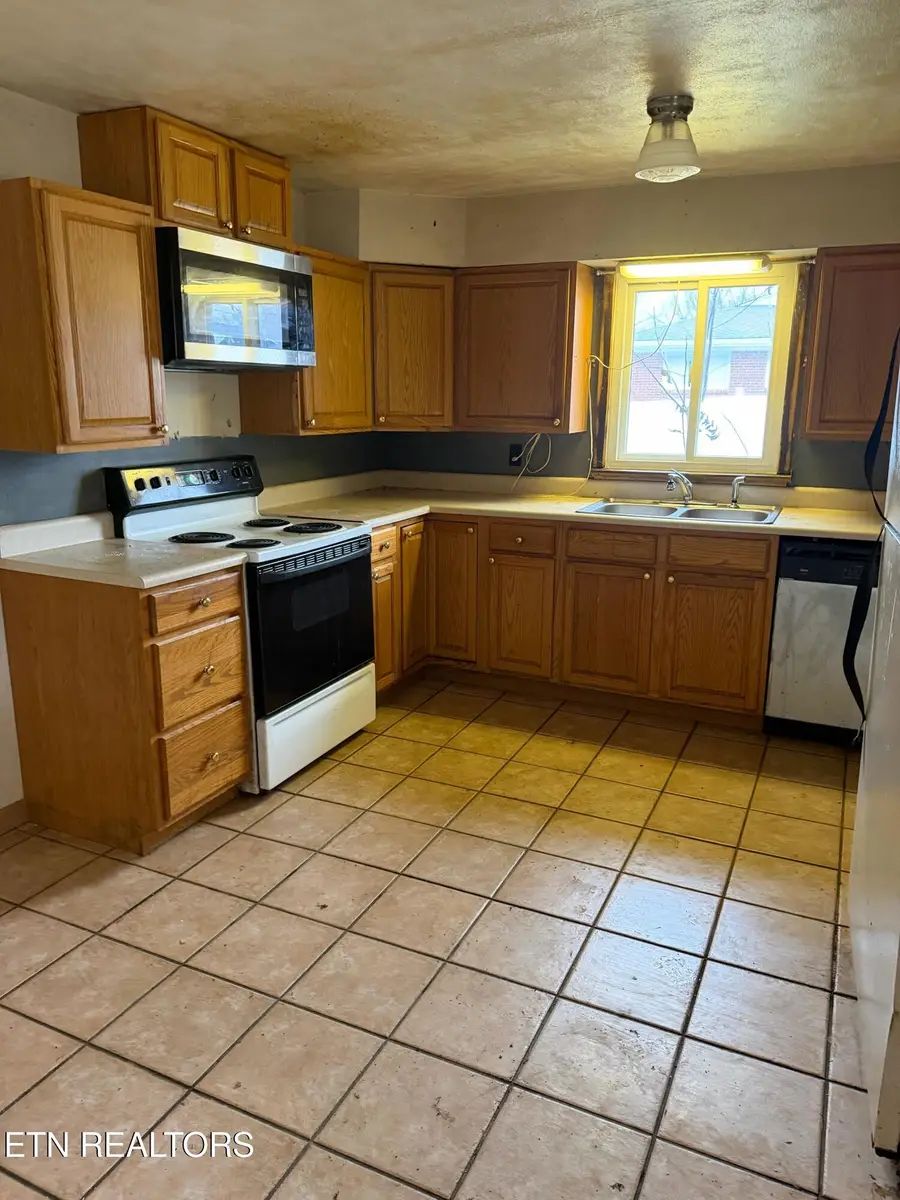 1337 Mcarthur Rd, Maryville, TN 37804 - Image #3