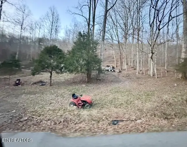 921 Valley Spring Rd, Rose Hill, VA 24281 - Image #2