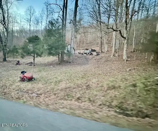 921 Valley Spring Rd, Rose Hill, VA 24281 - Image #3