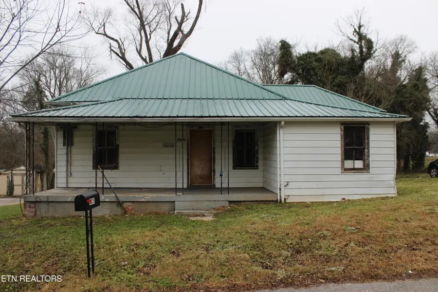 9329 Tipple Lane, Mascot, TN 37806 - Image #2