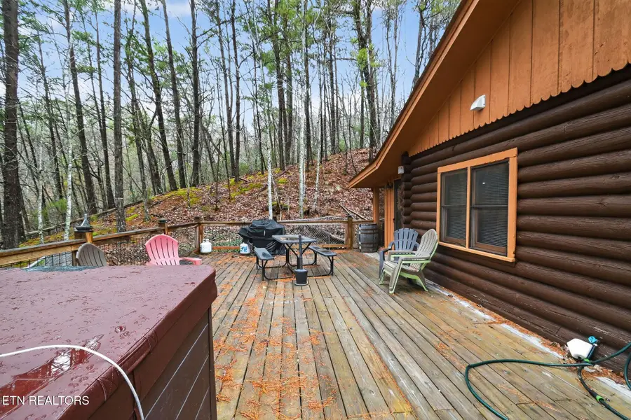 1209 Honeysuckle Lane, Sevierville, TN 37876 - Image #2