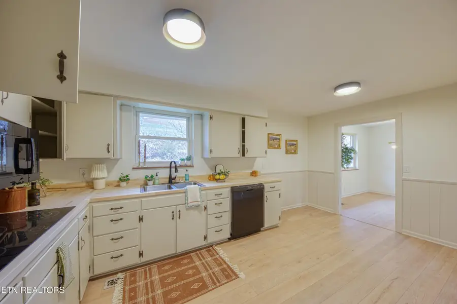 501 Westbury Drive, Clinton, TN 37716 - Image #3