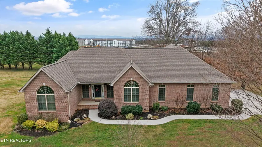 1826 Peppertree Drive, Alcoa, TN 37701 - Image #2