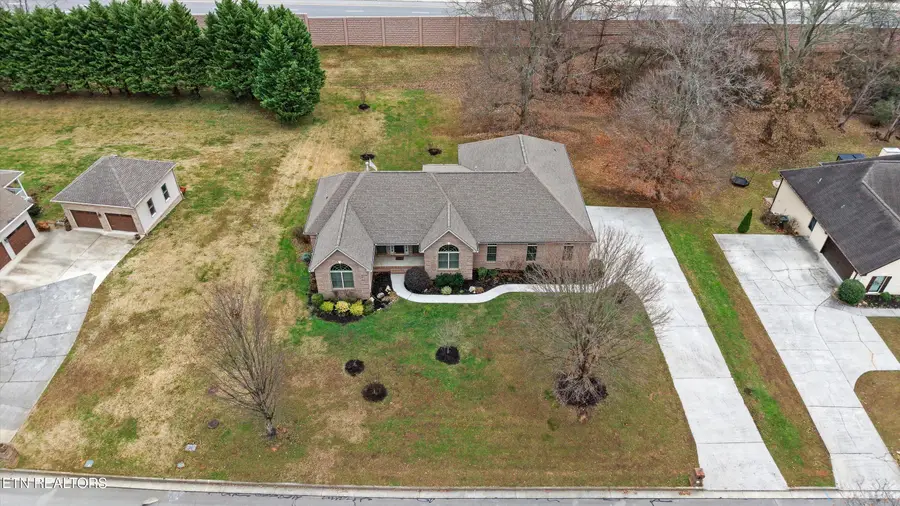 1826 Peppertree Drive, Alcoa, TN 37701 - Image #3