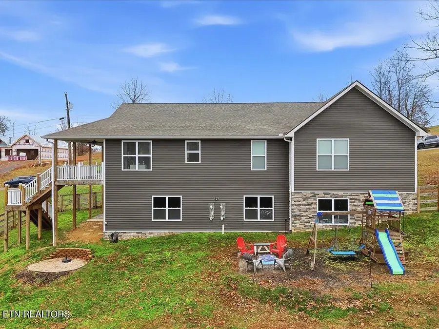 284 Woodstock Drive, Rutledge, TN 37861 - Image #3