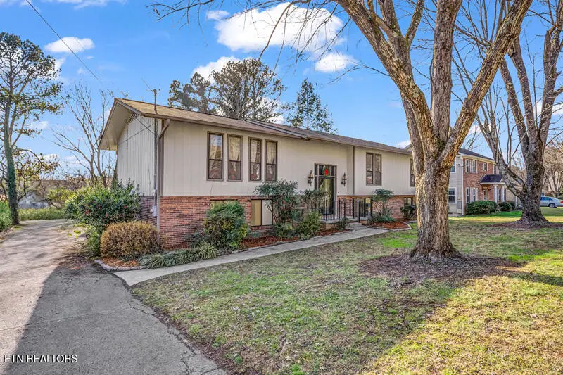 621 Belle Glade Lane, Knoxville, TN 37923 - Image #1