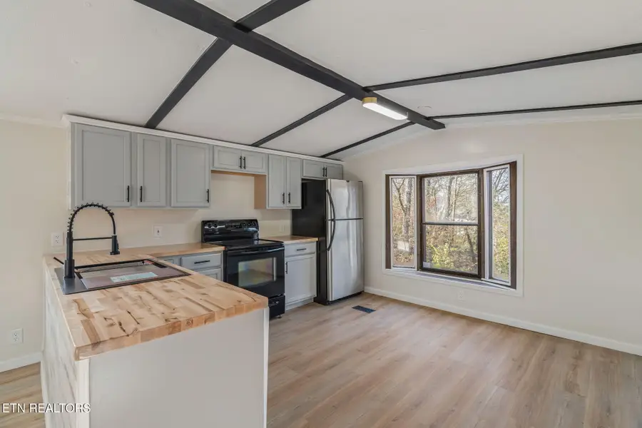 817 Vanessa Way, Heiskell, TN 37754 - Image #2