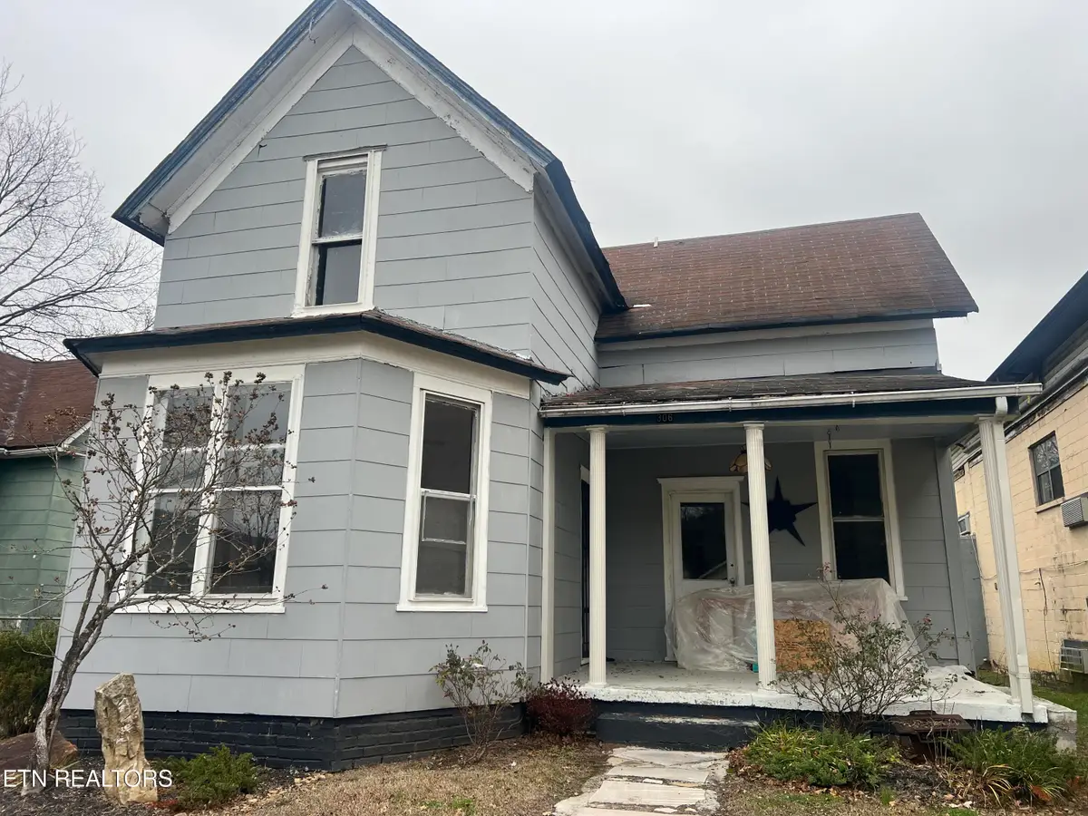 306 Carter Ave, Harriman, TN 37748 - Image #1