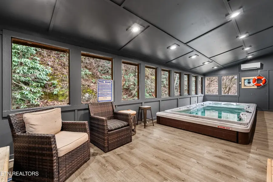 315 Caney Creek Rd, Pigeon Forge, TN 37863 - Image #2