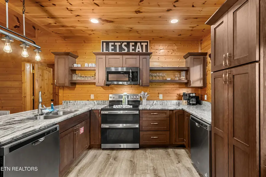 315 Caney Creek Rd, Pigeon Forge, TN 37863 - Image #3