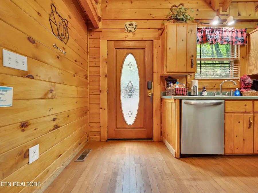 1805 Mossy Tr, Sevierville, TN 37876 - Image #3