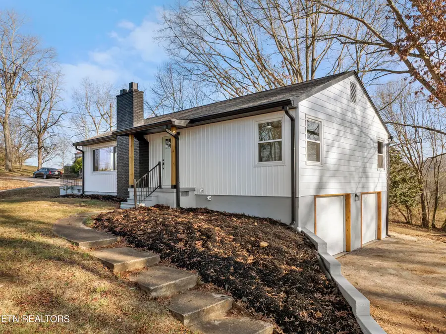 704 W Emory Rd, Powell, TN 37849 - Image #2