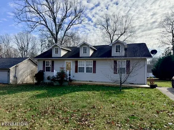 2044 Menasha Drive, Crossville, TN 38572