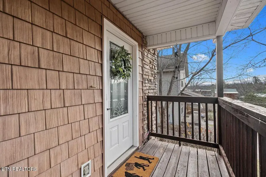 644 Lloyd Huskey Rd, Pigeon Forge, TN 37863 - Image #3