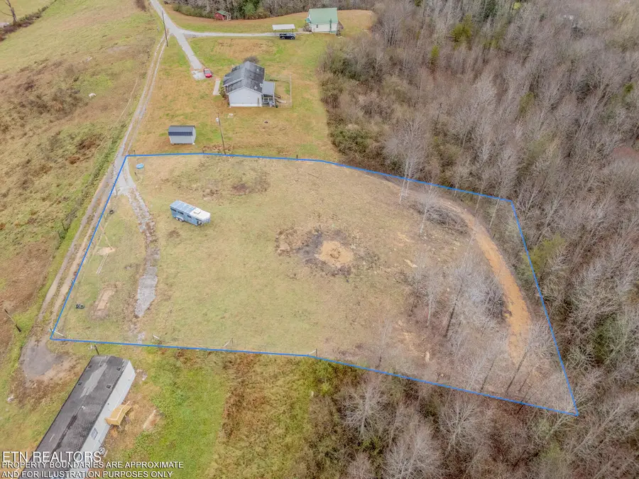 117 Delia Young Lane, Wartburg, TN 37887 - Image #3