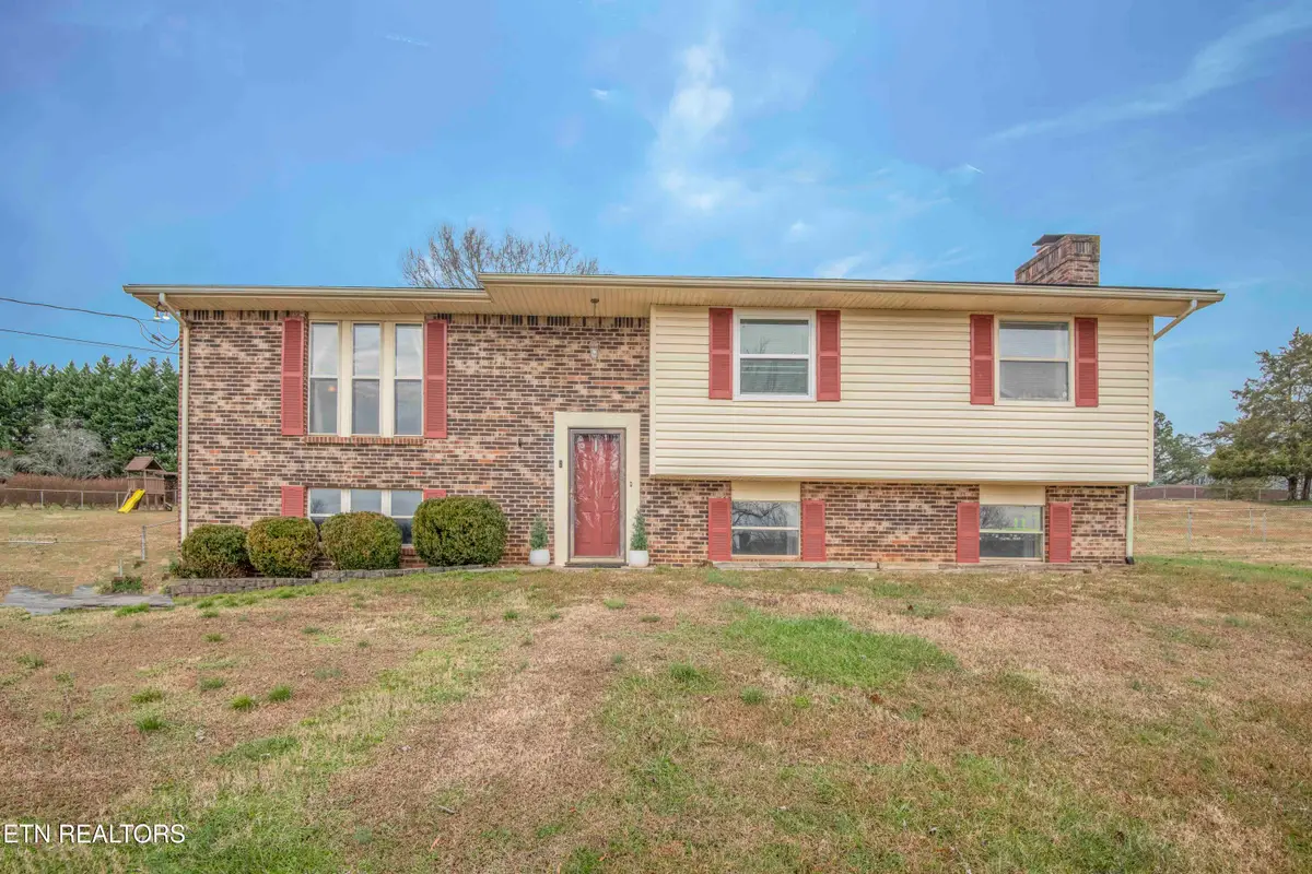 748 Crestview Circle, Lenoir City, TN 37772 - Image #1