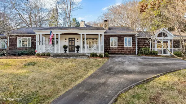 1233 Forest Brook Rd, Knoxville, TN 37919