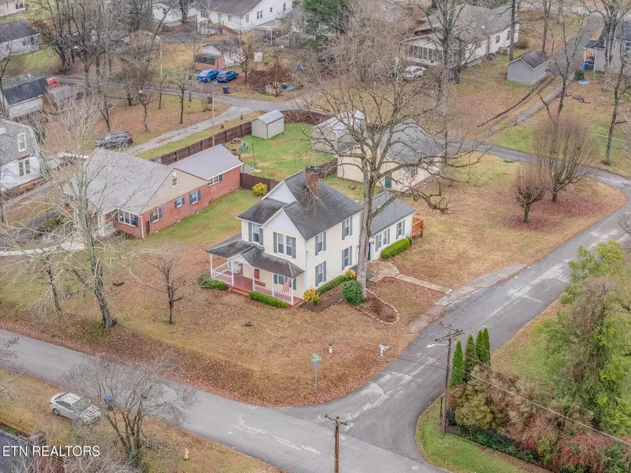 320 S Douglas Ave, Rockwood, TN 37854 - Image #2