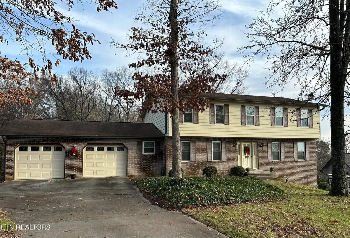 1702 Winding Ridge Tr, Knoxville, TN 37922 - Image #1