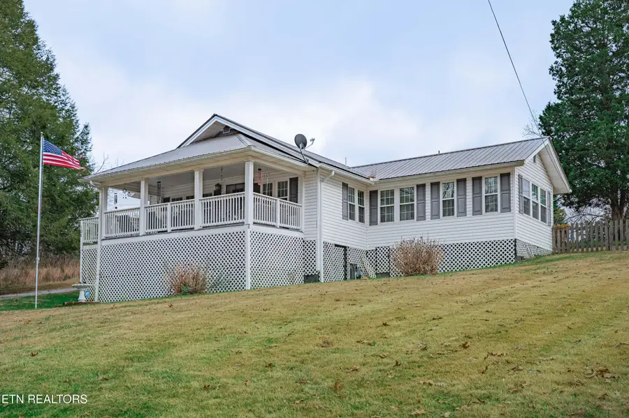 104 S Church Ave, Rockwood, TN 37854 - Image #2