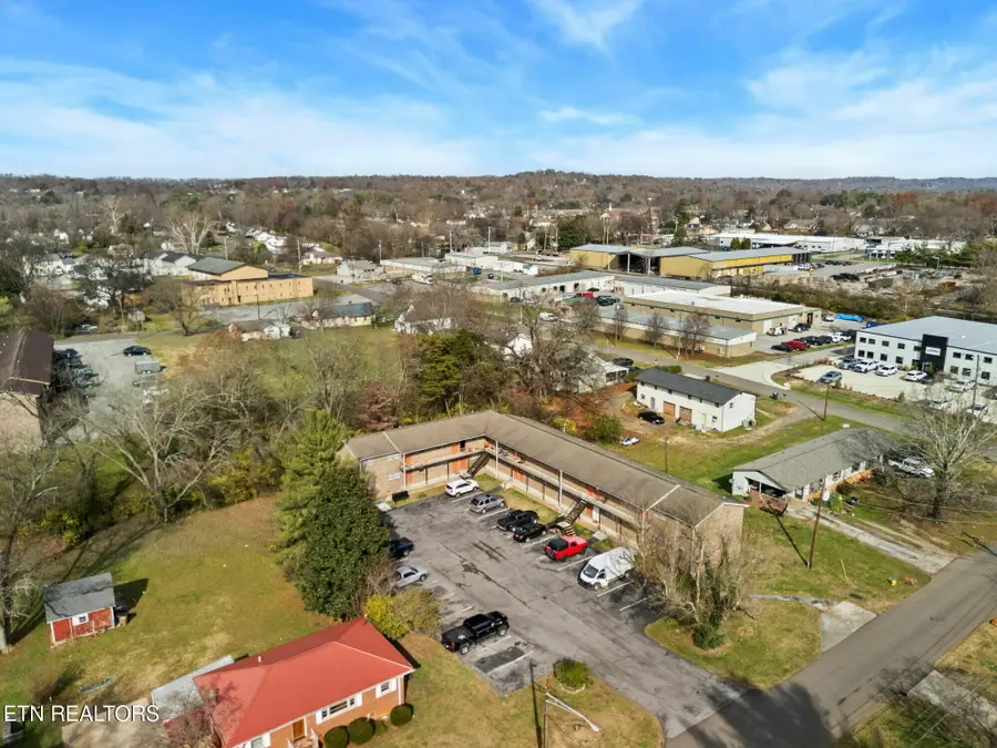 211 Elyria Drive, Knoxville, TN 37912 - Image #2