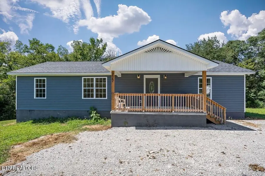 227 Oakwood Street St, Sparta, TN 38583 - Image #3