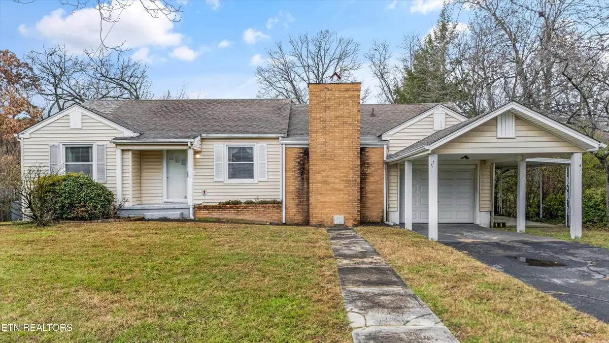 5716 Sanford Rd, Knoxville, TN 37912 - Image #1