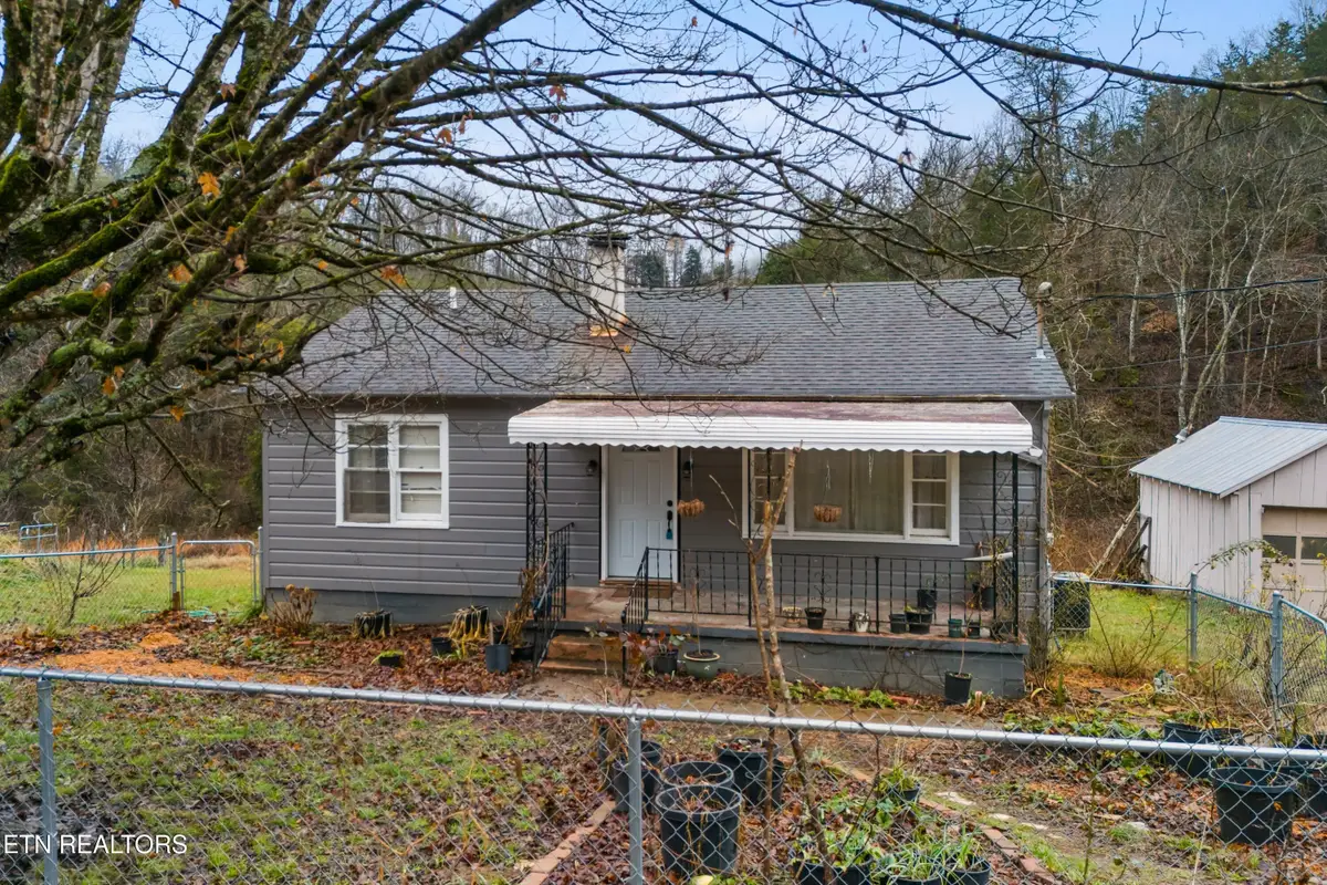 7593 Cracker Neck Rd, Washburn, TN 37888 - Image #1