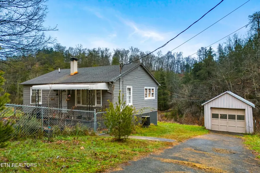 7593 Cracker Neck Rd, Washburn, TN 37888 - Image #2