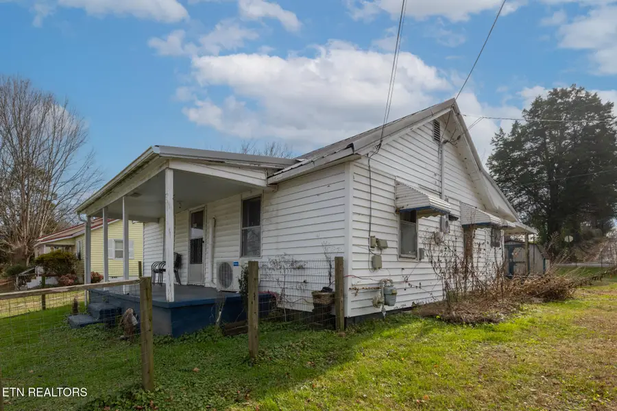 805 Childress Ave, Sweetwater, TN 37874 - Image #2