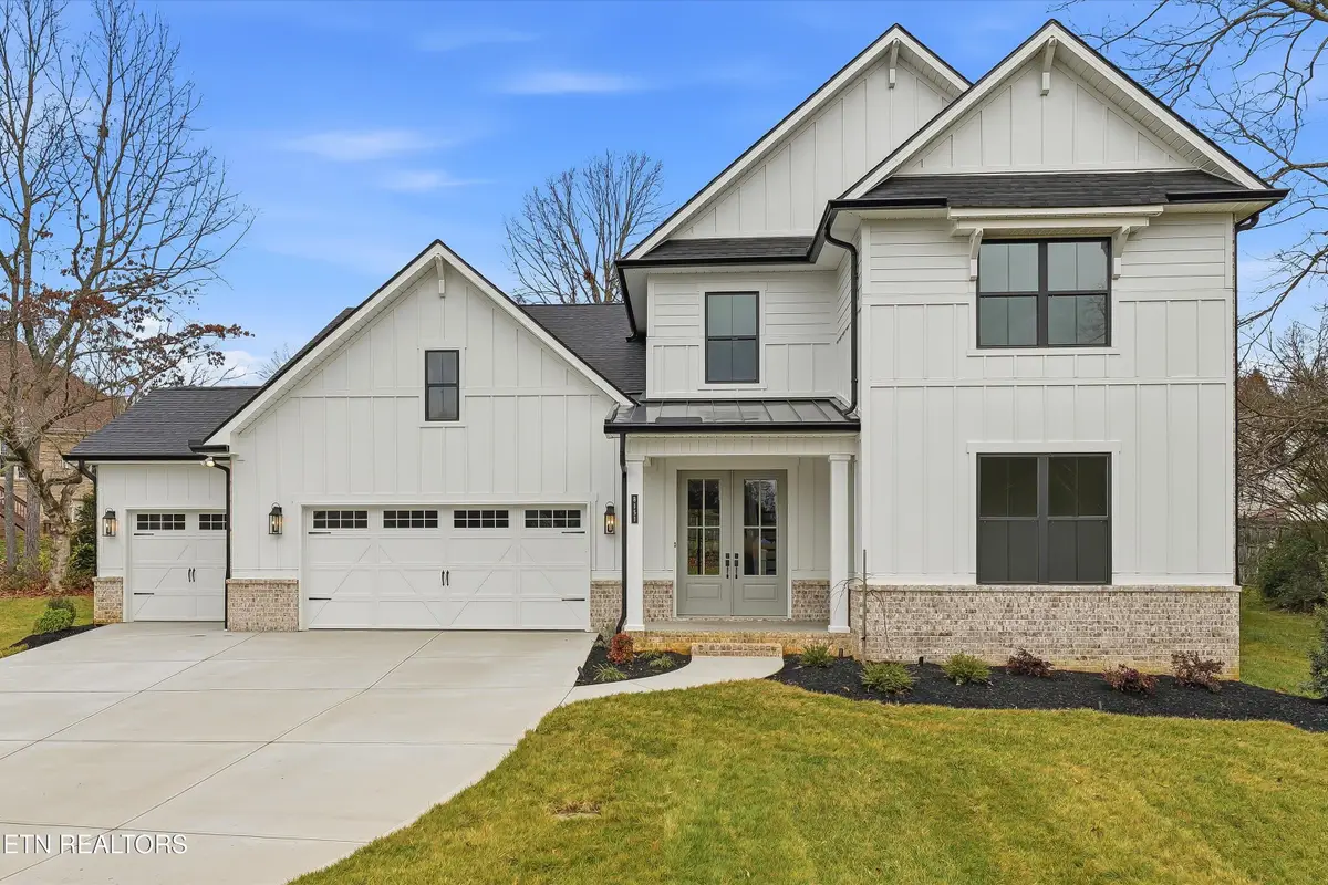 8151 Nubbin Ridge Rd, Knoxville, TN 37919 - Image #1