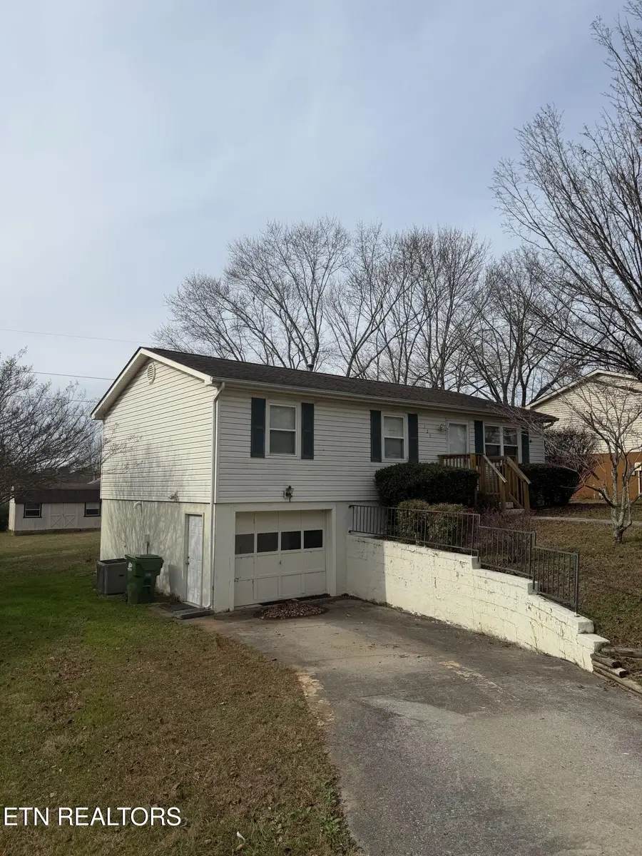 125 Andrea Drive, Maryville, TN 37804 - Image #2