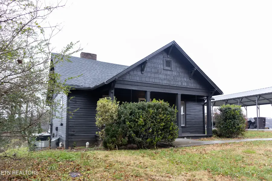 136 Riverview St, Newport, TN 37821 - Image #2