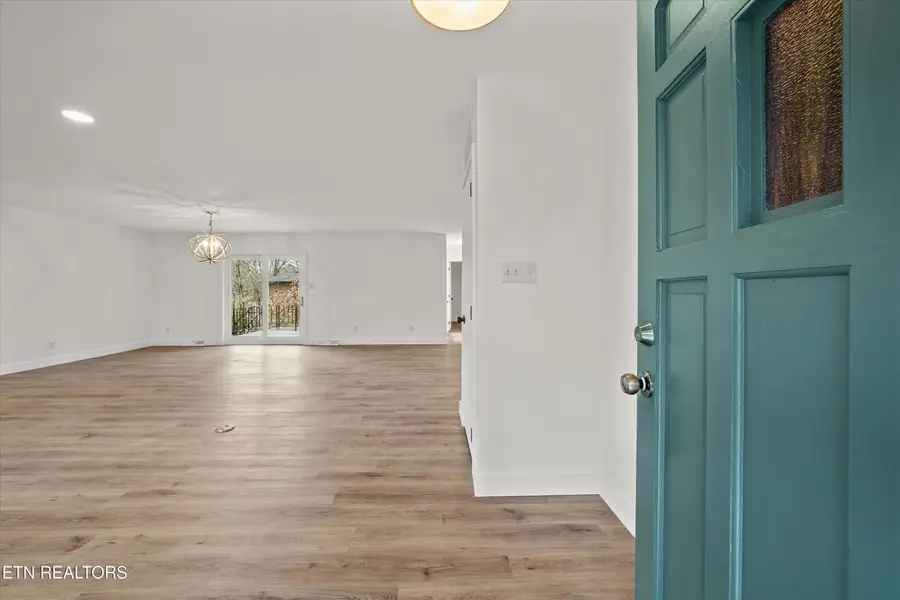 5722 Chesswood Drive, Knoxville, TN 37912 - Image #2