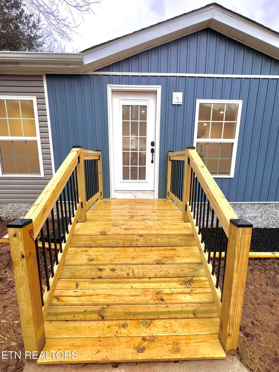 425 Abbott Rd, Lenoir City, TN 37771 - Image #3